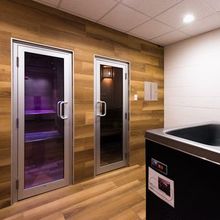 Hockey Etcetera saunas and hot tub